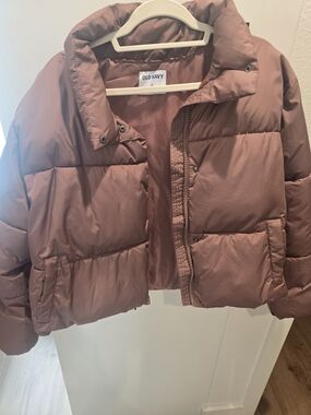 Old Navy Dusty Rose Cropped Puffer Jacket